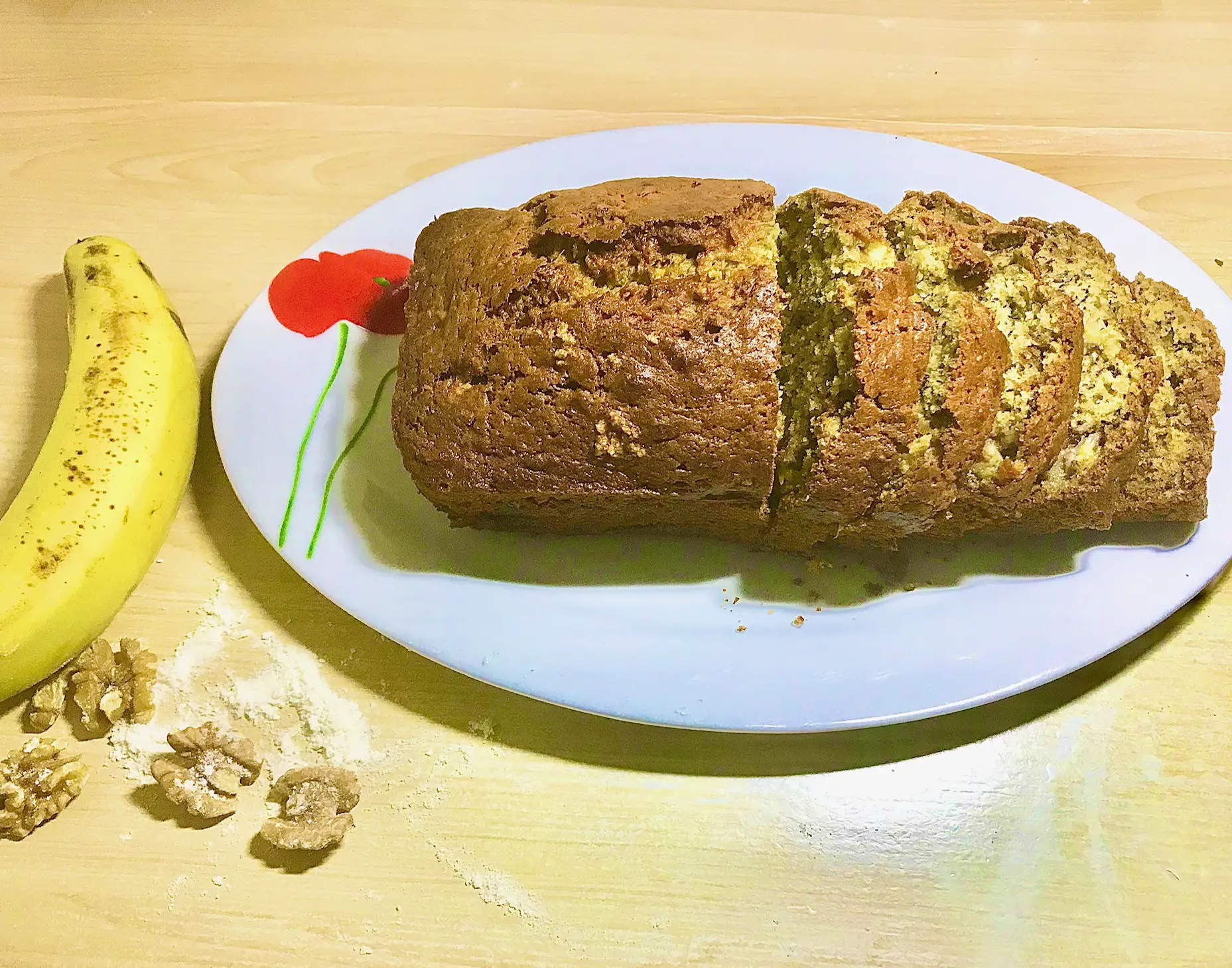 Easy Banana Bread with Walnuts - Happy Tummy Recipes