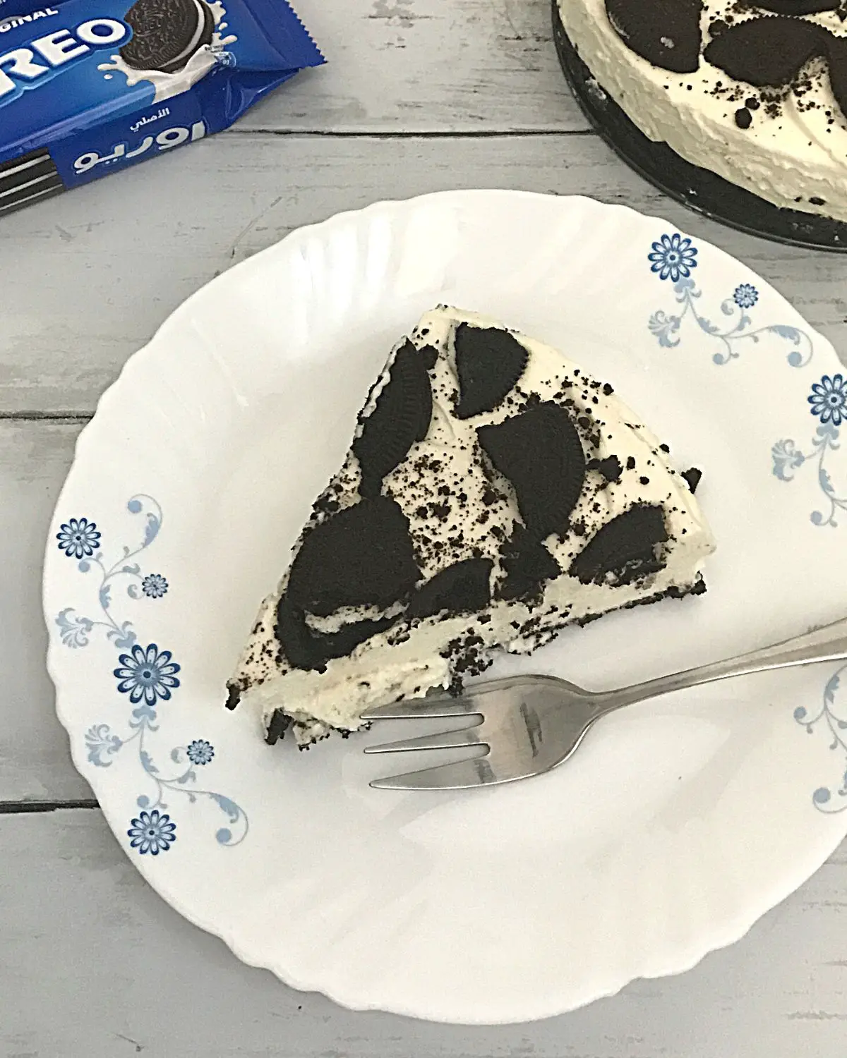 a slice of no bake oreo cheesecake